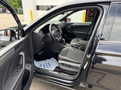 2024 Volkswagen Tiguan 2.0T SE R-Line Black