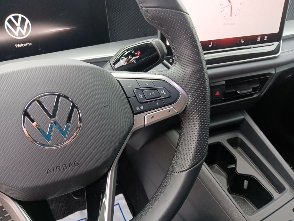 2025 Volkswagen Tiguan 2.0T SE R-Line Black