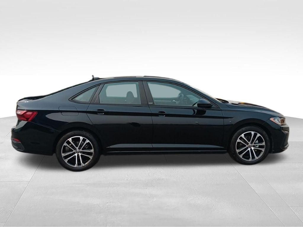 2026 Volkswagen Jetta Sport - Photo 8
