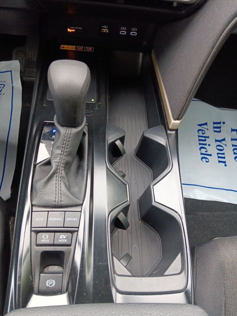 2025 Toyota Camry LE HYBRID