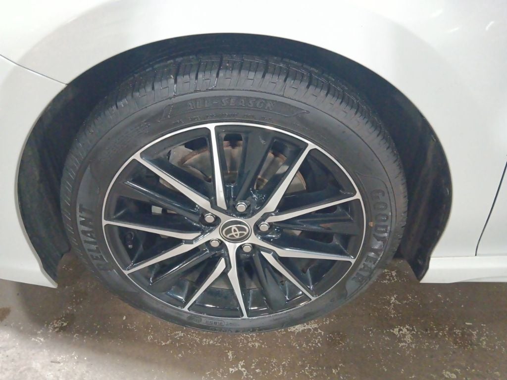 2022 Toyota Camry SE - Photo 11