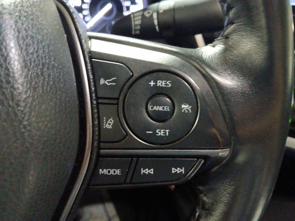 2022 Toyota Camry SE - Photo 17