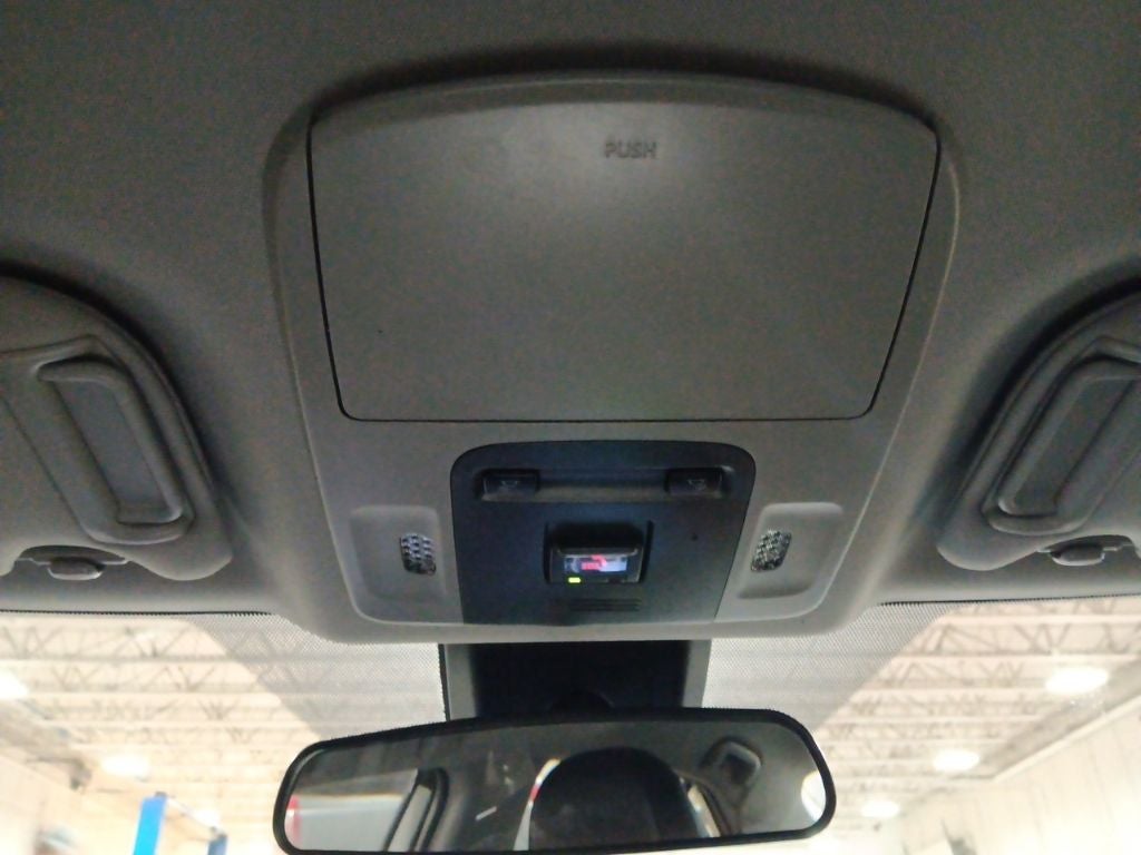 2022 Toyota Camry SE - Photo 19