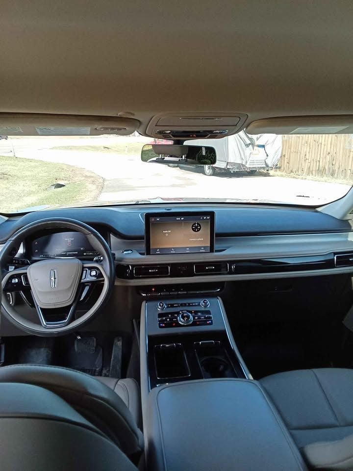 2022 Lincoln Aviator Standard