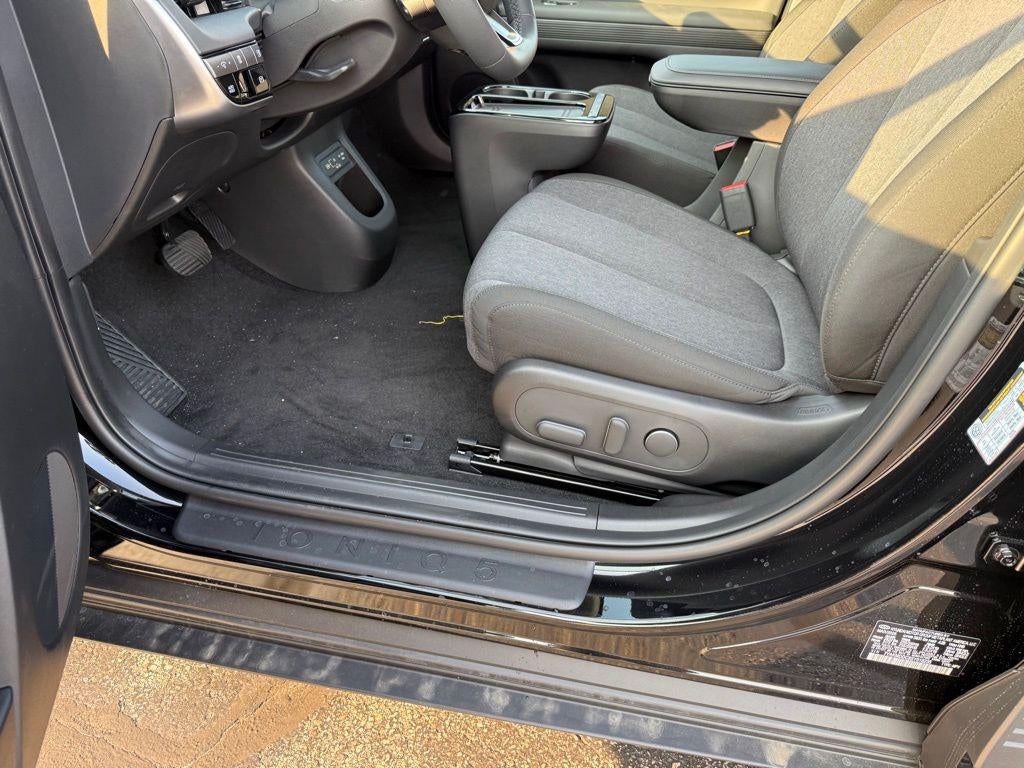 2025 Hyundai IONIQ 5 SE