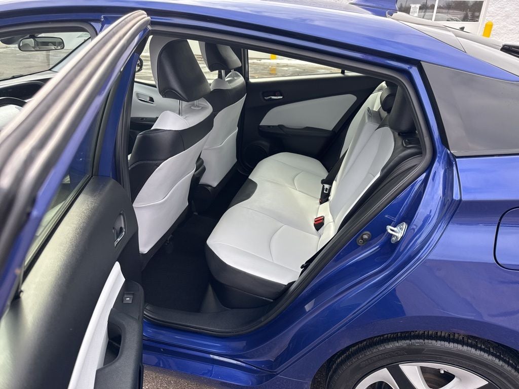 2017 Toyota Prius Three Touring