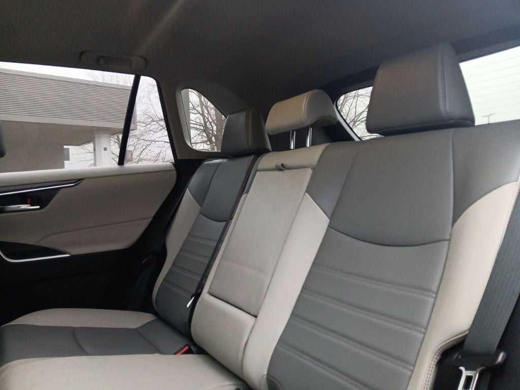 2022 Toyota RAV4 Hybrid XLE Premium