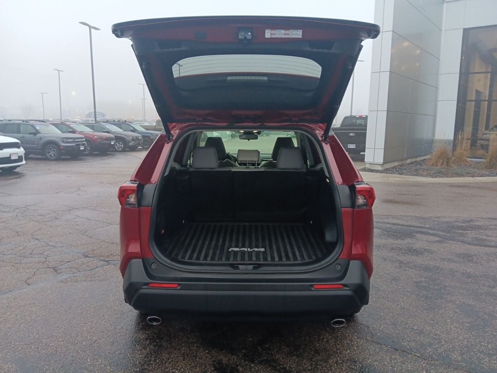 2022 Toyota RAV4 Hybrid XLE Premium