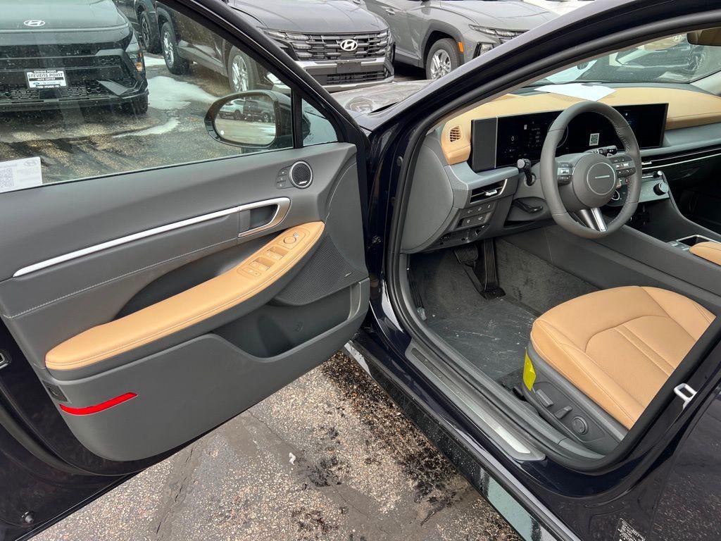 2025 Hyundai Sonata Hybrid Limited