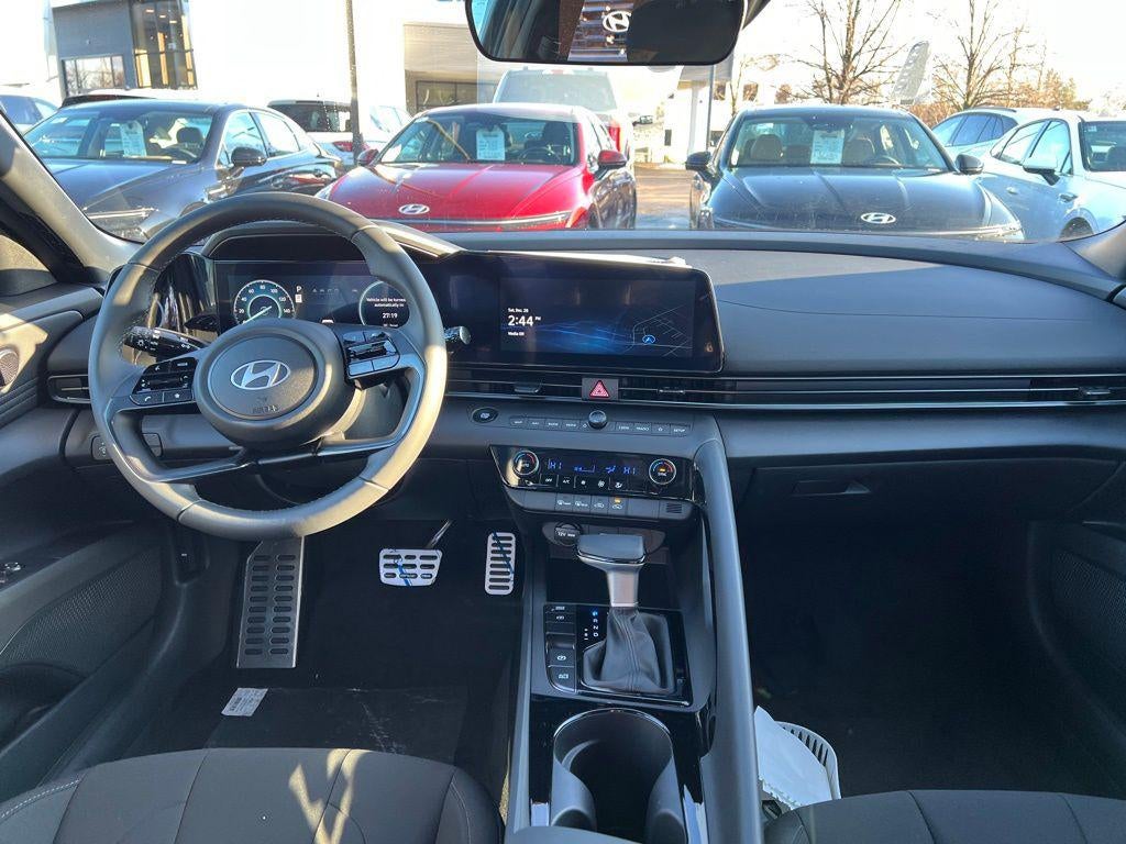 2025 Hyundai Elantra Hybrid SEL Sport