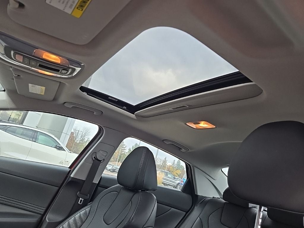 2023 Hyundai Elantra Hybrid Limited