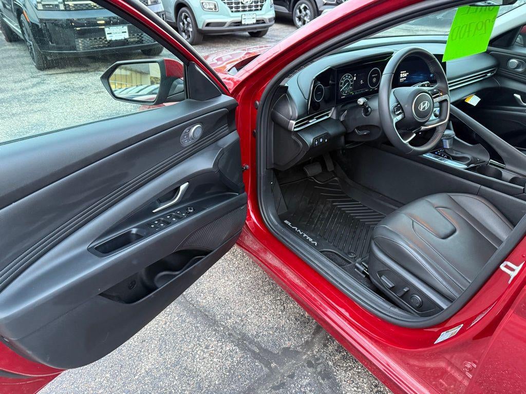 2025 Hyundai Elantra Hybrid Limited