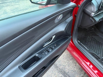 2025 Hyundai Elantra Hybrid Limited