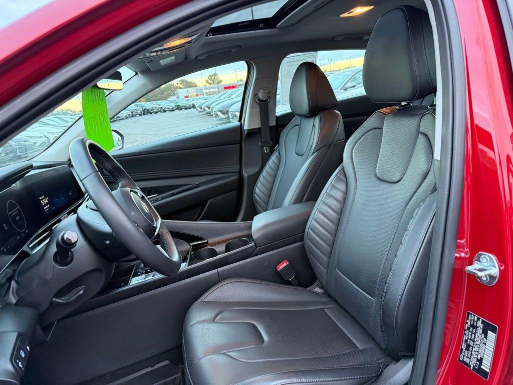 2025 Hyundai Elantra Hybrid Limited