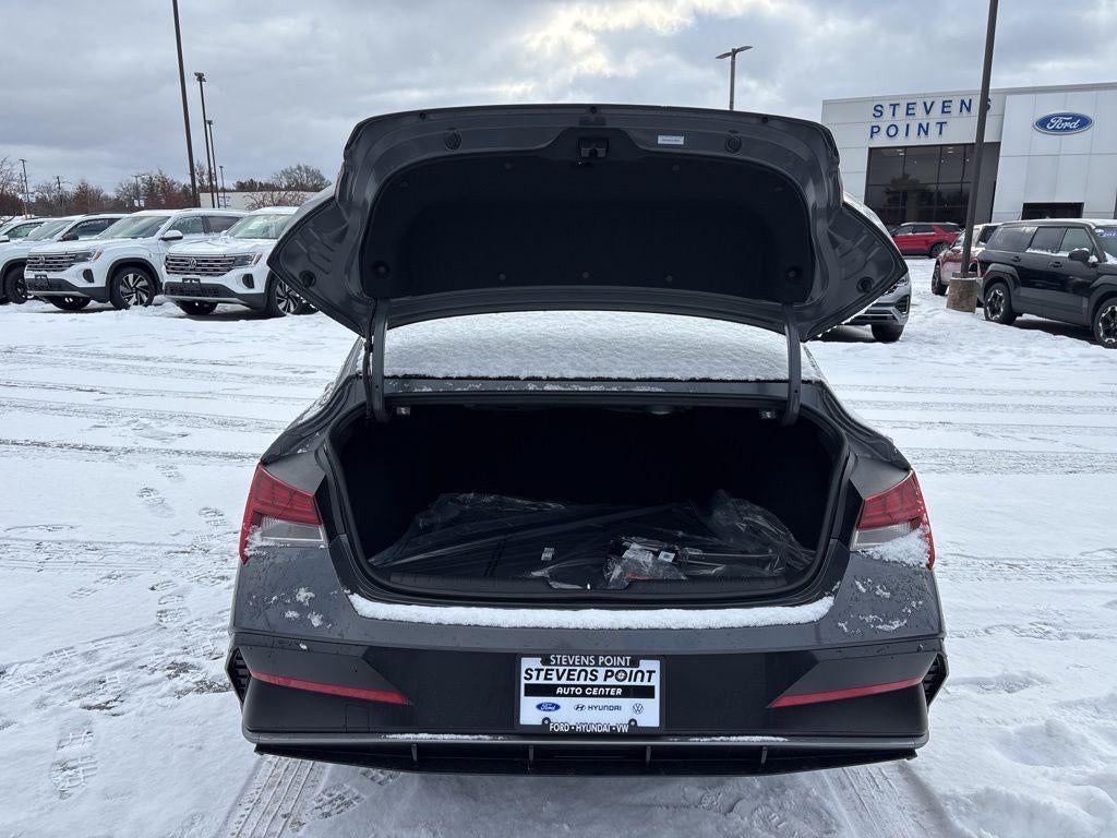 2026 Hyundai Elantra Hybrid Limited