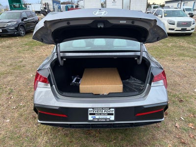 2025 Hyundai Elantra Limited