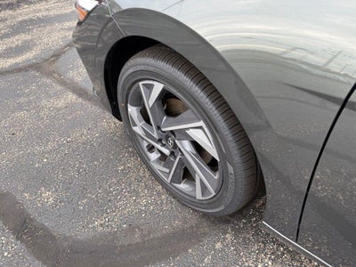 2025 Hyundai Elantra Limited