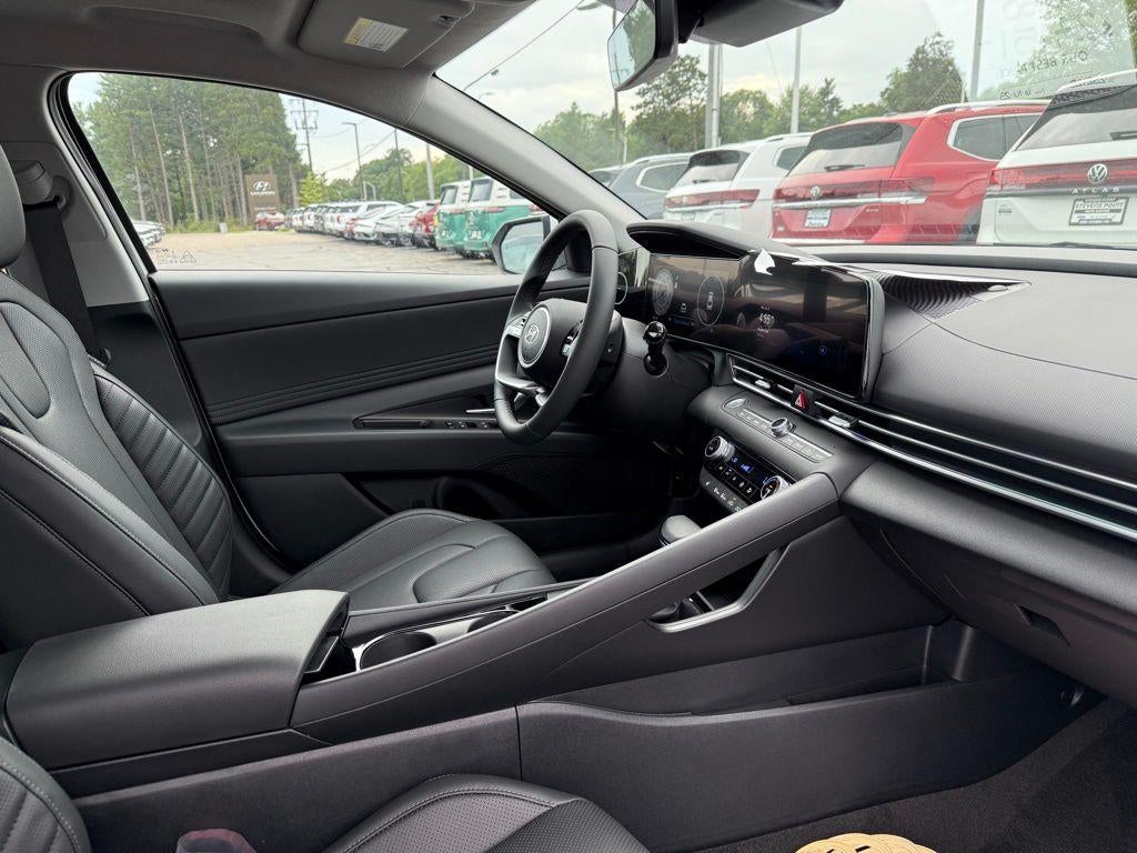 2025 Hyundai Elantra Limited