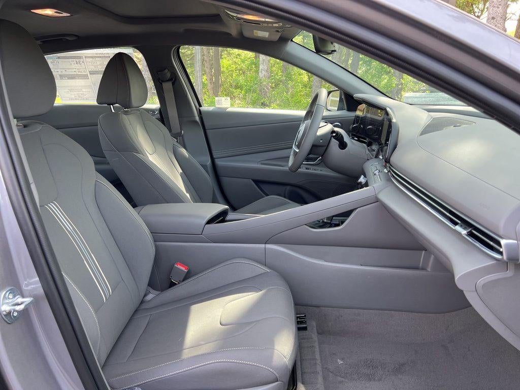 2024 Hyundai Elantra SEL Convenience