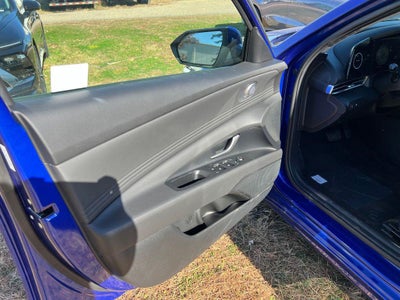 2025 Hyundai Elantra SEL Convenience