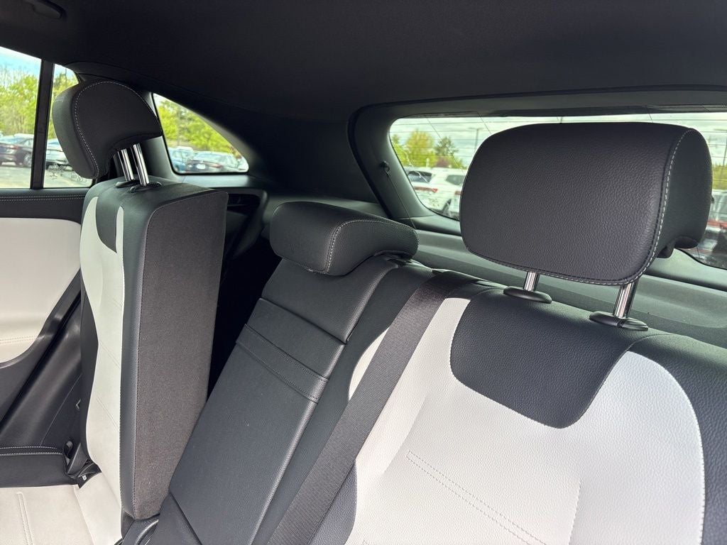 2022 Mercedes-Benz GLA Base