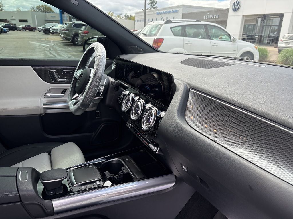 2022 Mercedes-Benz GLA Base
