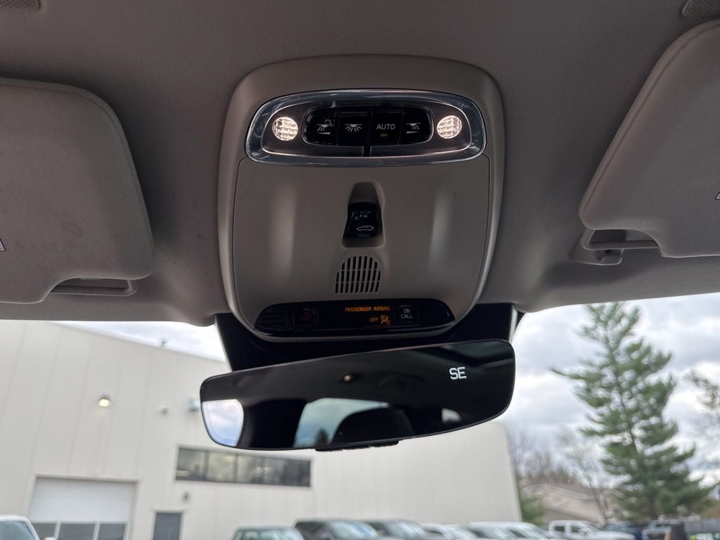 2016 Volvo XC90 T6 Momentum