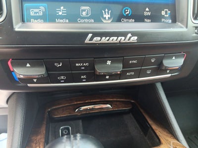 2017 Maserati Levante Base