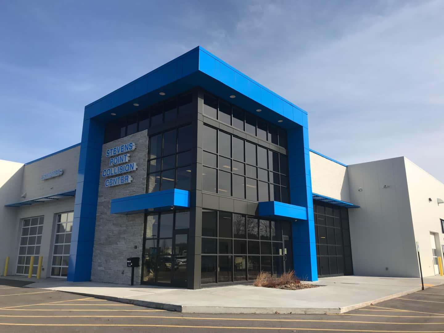 body shop exterior Stevens Point Auto Center in Stevens Point WI